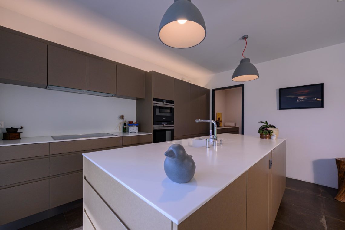 20220411-Cuisine-Entree-Salle_de_bain-Perruchoud-www_maximcurdy_ch-2586